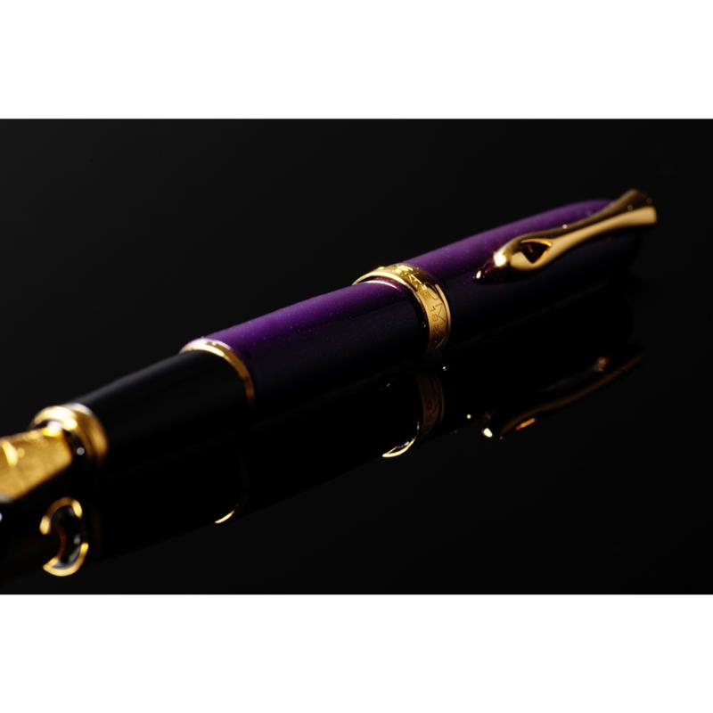 Diplomat Füllhalter Excellence A² violet rain gold 14 kt